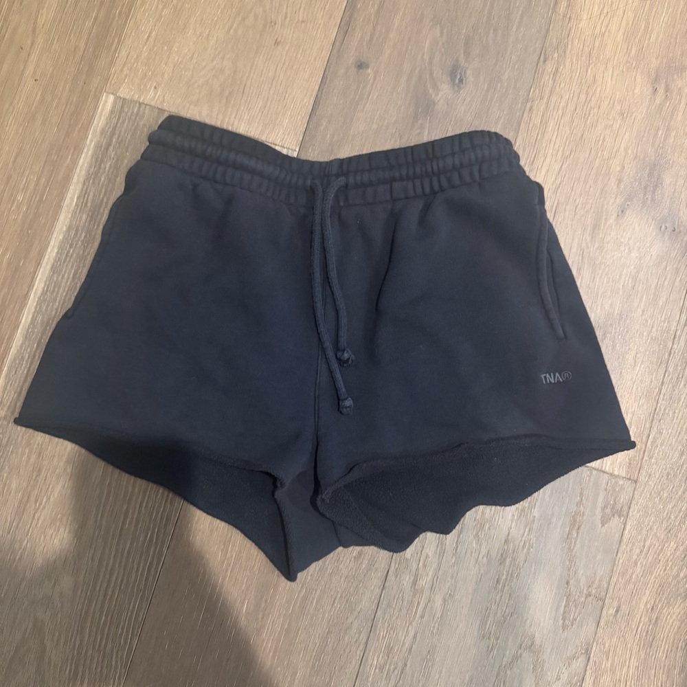 Aritzia TNA Sweatfleece Shorts in Boyfriend Fit Size Small Black